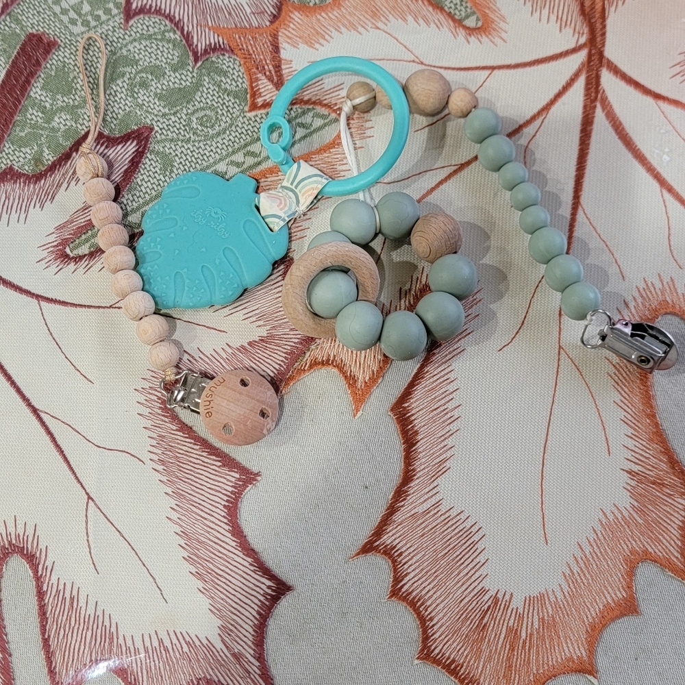 wooden coupon holder and Itzi Ritzi baby teethers